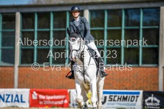 evakristin_230430_Dithmarsenpark_April2023_Prfg10_5849