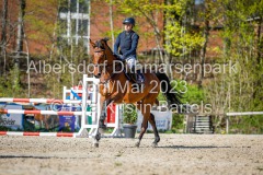 evakristin_230430_Dithmarsenpark_April2023_Prfg10_5859