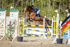 evakristin_230430_Dithmarsenpark_April2023_Prfg10_5873