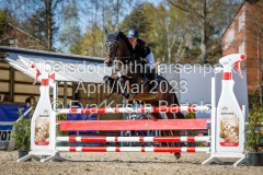 evakristin_230430_Dithmarsenpark_April2023_Prfg10_5878