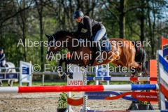 evakristin_230430_Dithmarsenpark_April2023_Prfg14_6022