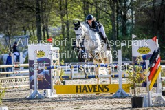 evakristin_230430_Dithmarsenpark_April2023_Prfg14_6026