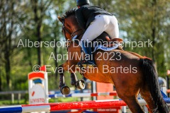 evakristin_230430_Dithmarsenpark_April2023_Prfg14_6033