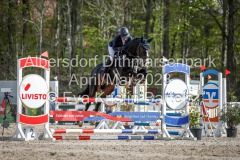 evakristin_230501_Dithmarsenpark_April2023_Prfg16_6396-1