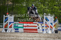 evakristin_230501_Dithmarsenpark_April2023_Prfg16_6398