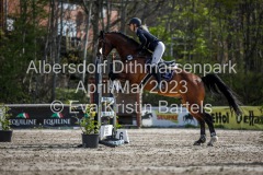 evakristin_230501_Dithmarsenpark_April2023_Prfg16_6404