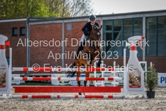 evakristin_230501_Dithmarsenpark_April2023_Prfg16_6405