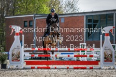 evakristin_230501_Dithmarsenpark_April2023_Prfg16_6411