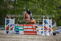 evakristin_230501_Dithmarsenpark_April2023_Prfg16_6414