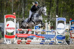 evakristin_230501_Dithmarsenpark_April2023_Prfg16_6428