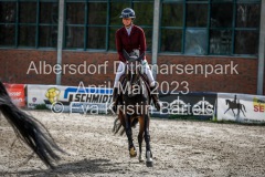 evakristin_230501_Dithmarsenpark_April2023_Prfg16_6574