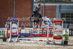 evakristin_230430_Dithmarsenpark_April2023_Prfg4_5270