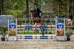 evakristin_230430_Dithmarsenpark_April2023_Prfg4_5320