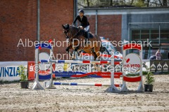 evakristin_230430_Dithmarsenpark_April2023_Prfg4_5326