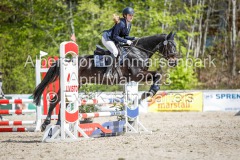 evakristin_230501_Dithmarsenpark_April2023_Prfg7_6635