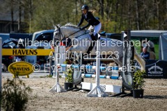 evakristin_230430_Dithmarsenpark_April2023_Prfg9_5675