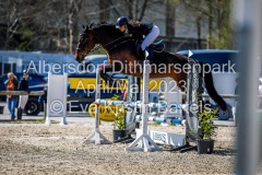 evakristin_230430_Dithmarsenpark_April2023_Prfg9_5695