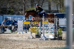 evakristin_230430_Dithmarsenpark_April2023_Prfg9_5700