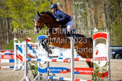 evakristin_230430_Dithmarsenpark_April2023_Prfg9_5704