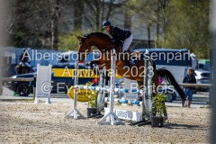 evakristin_230430_Dithmarsenpark_April2023_Prfg9_5707