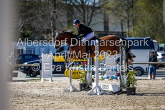 evakristin_230430_Dithmarsenpark_April2023_Prfg9_5711