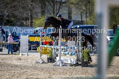 evakristin_230430_Dithmarsenpark_April2023_Prfg9_5732