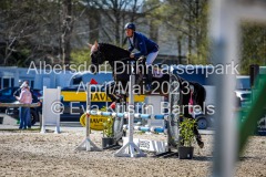 evakristin_230430_Dithmarsenpark_April2023_Prfg9_5746