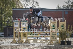 evakristin_230501_Dithmarsenpark_April2023_Prfg15_6236