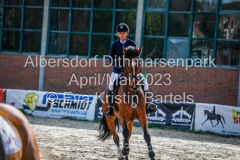 evakristin_230501_Dithmarsenpark_April2023_Prfg15_6365